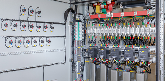 应急电源接入装置